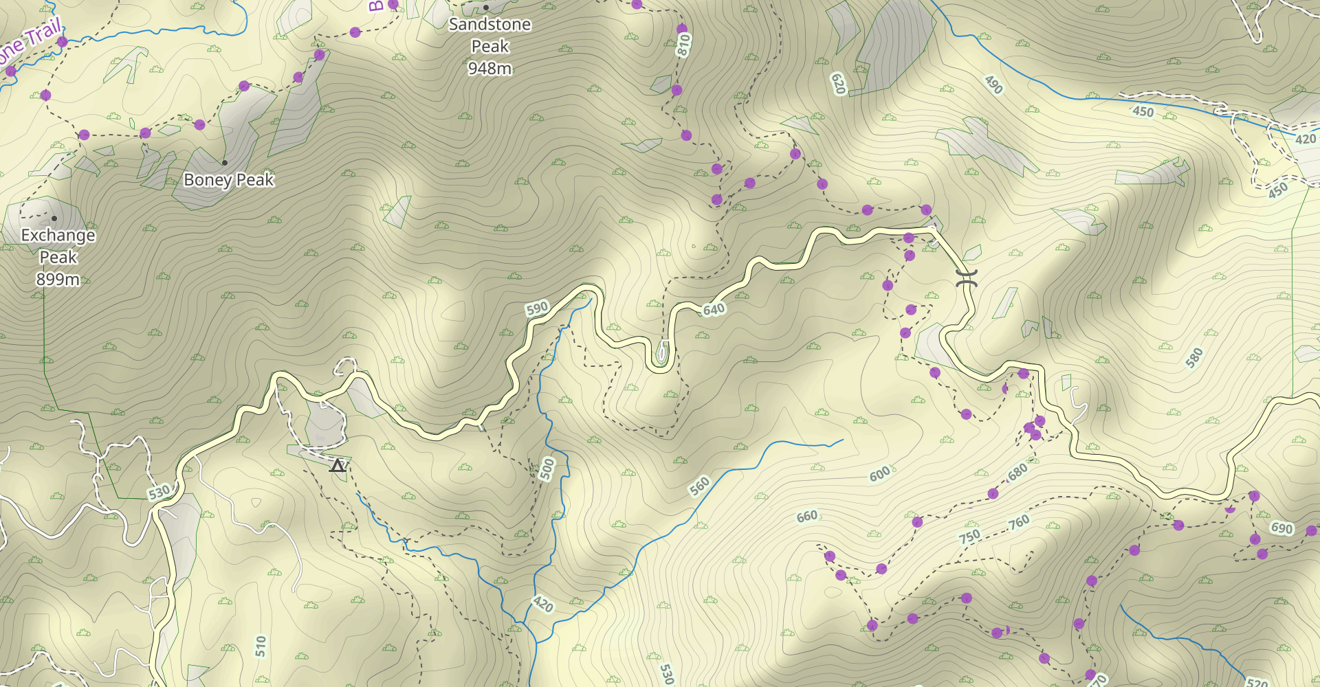 Mishe Mokwa Trail to Split Rock Trail