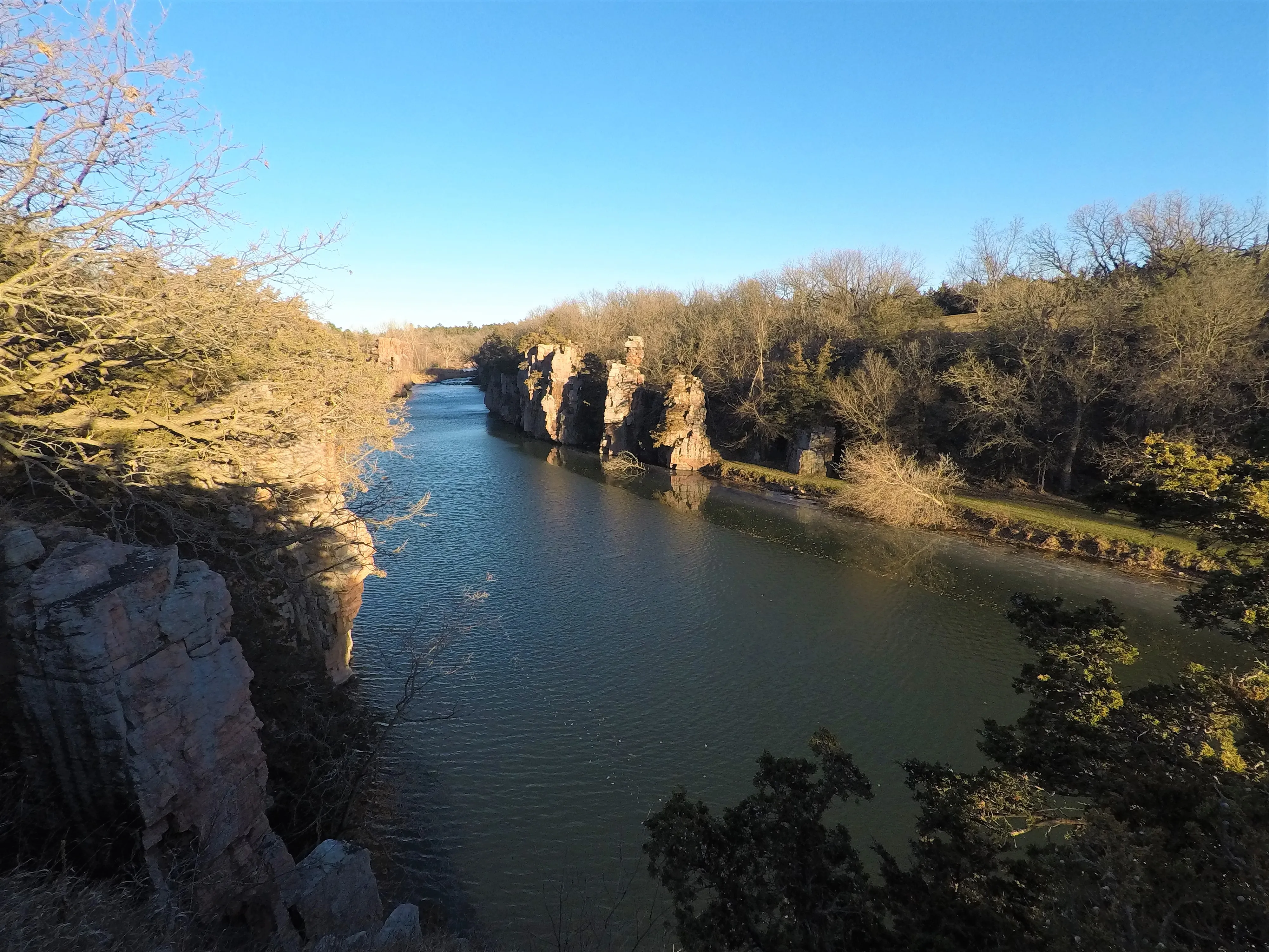 Hike the King and Queen Trail at Palisades State Park