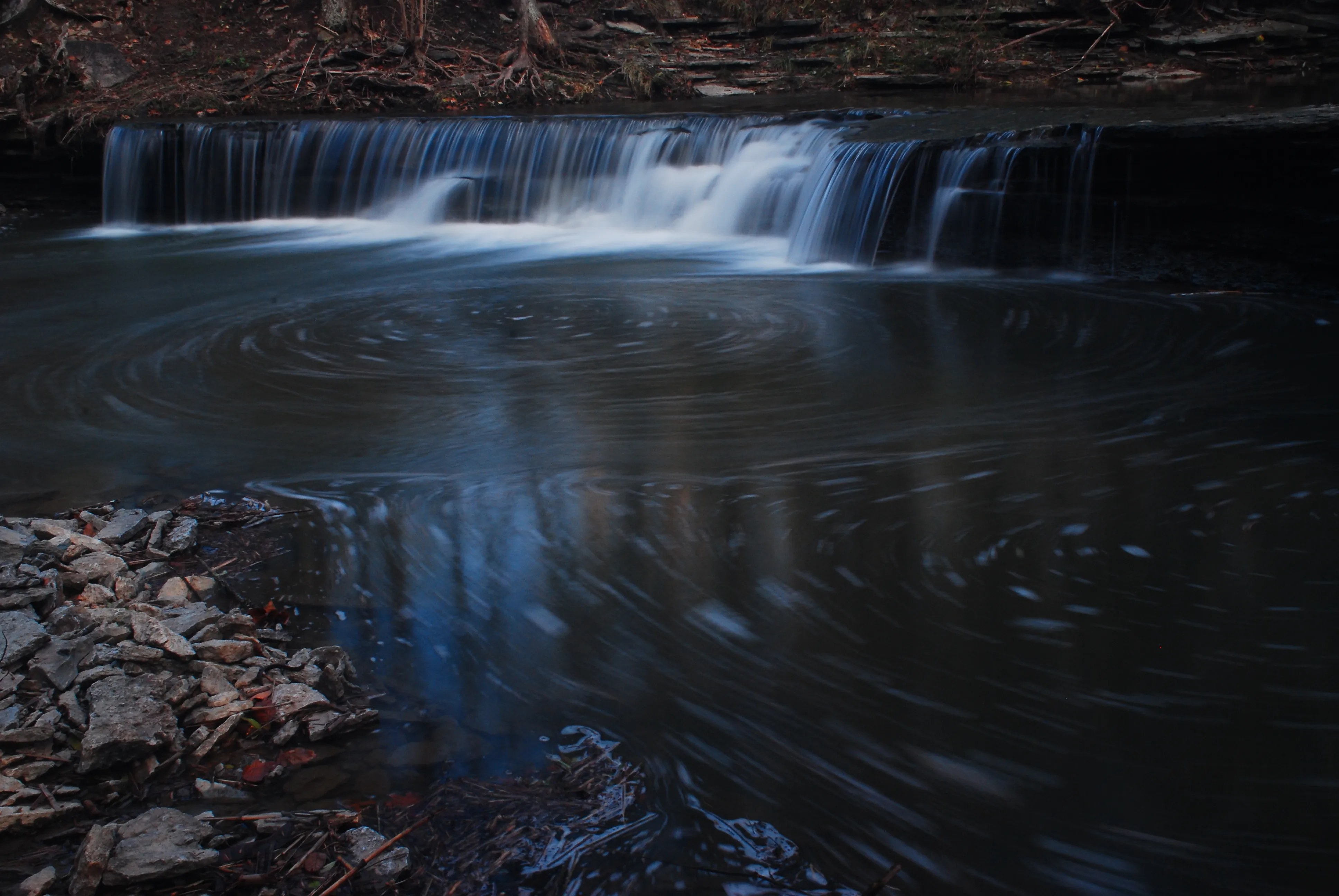 Hike to Horseshoe Falls