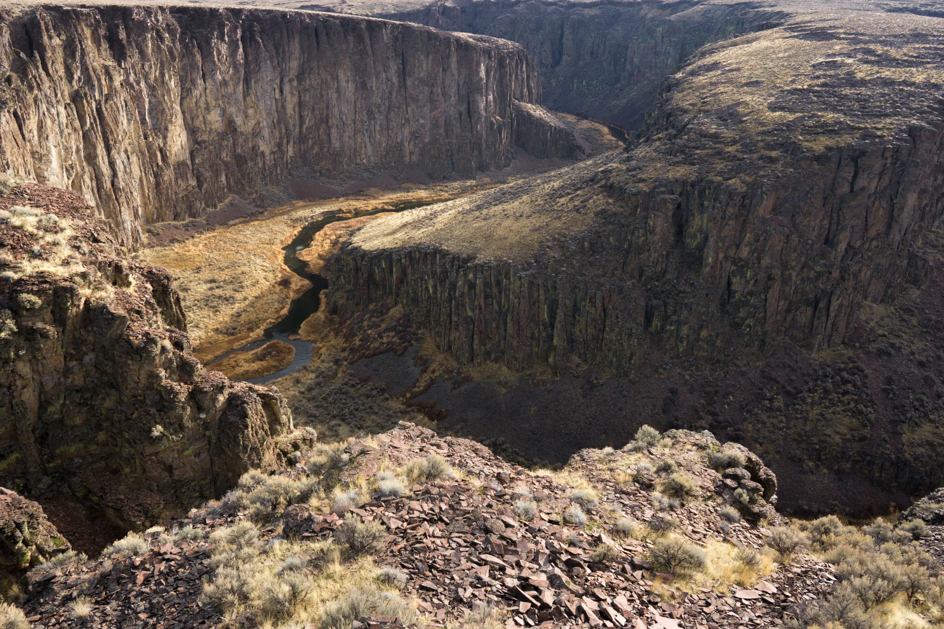 Hike the Owyhee Canyon Rim