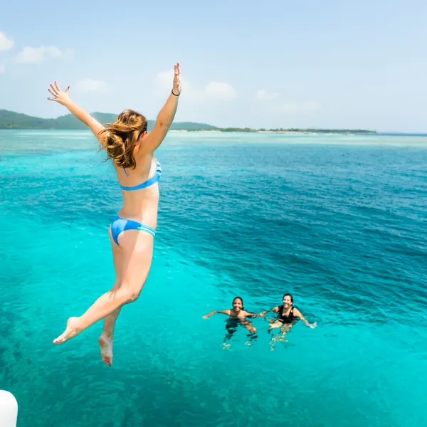 Deep Blue Roatán: 10 Days of Adventure in the Forgotten Heart of the Caribbean