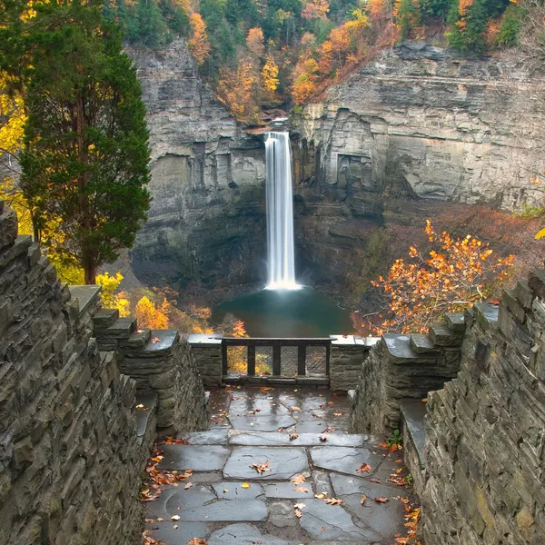 25 New York Adventures with Stunning Fall Foliage