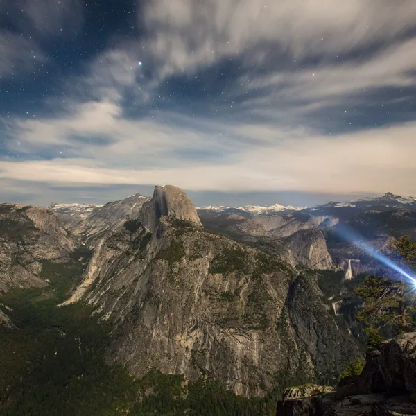 5 Spots for Epic Stargazing in Yosemite National Park