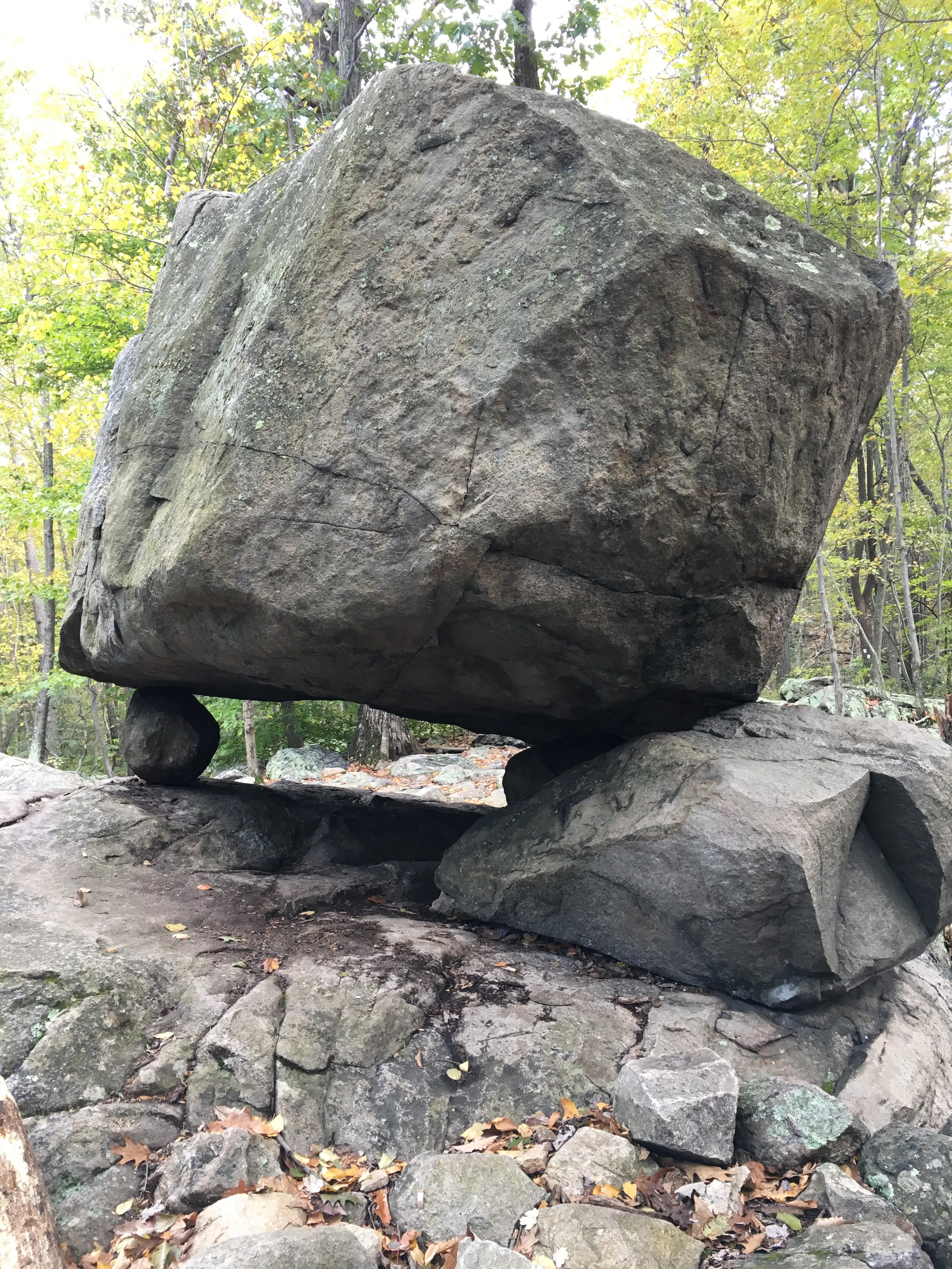 Hike Pyramid Mountain to Tripod Rock