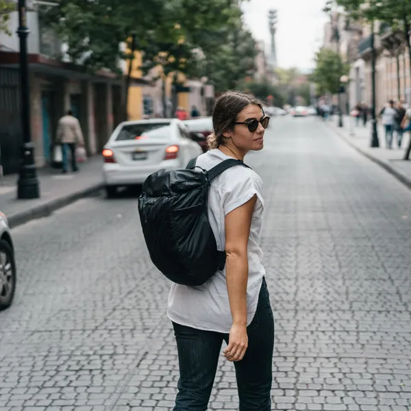 This Travel Photography Bag Was Funded on Kickstarter in Less Than an Hour