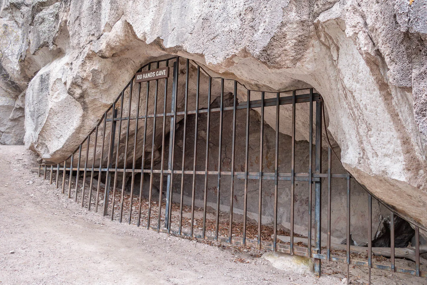 Cave of 100 Hands Trail
