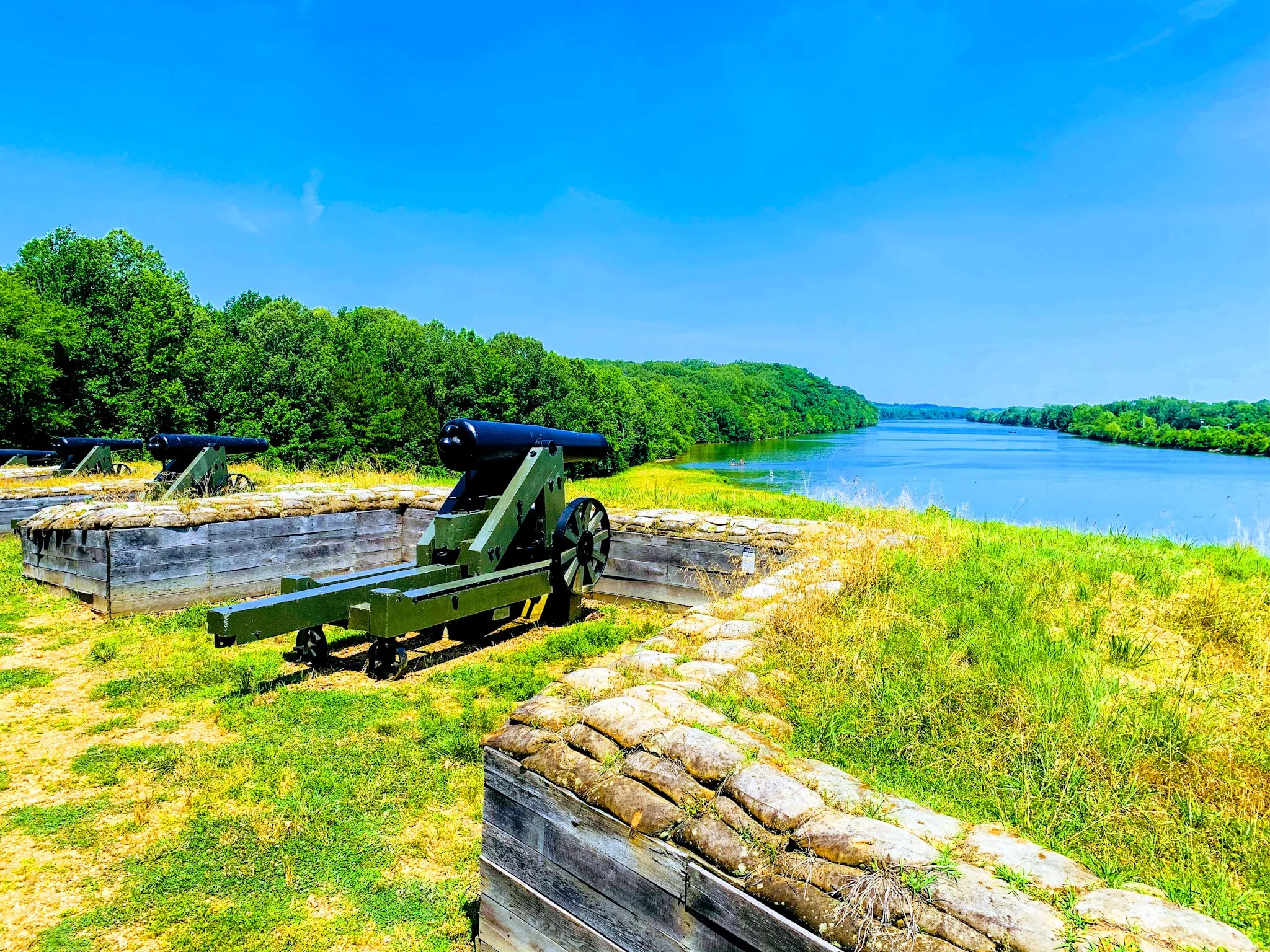 Hike the Fort Donelson Battlefield Loop Trail