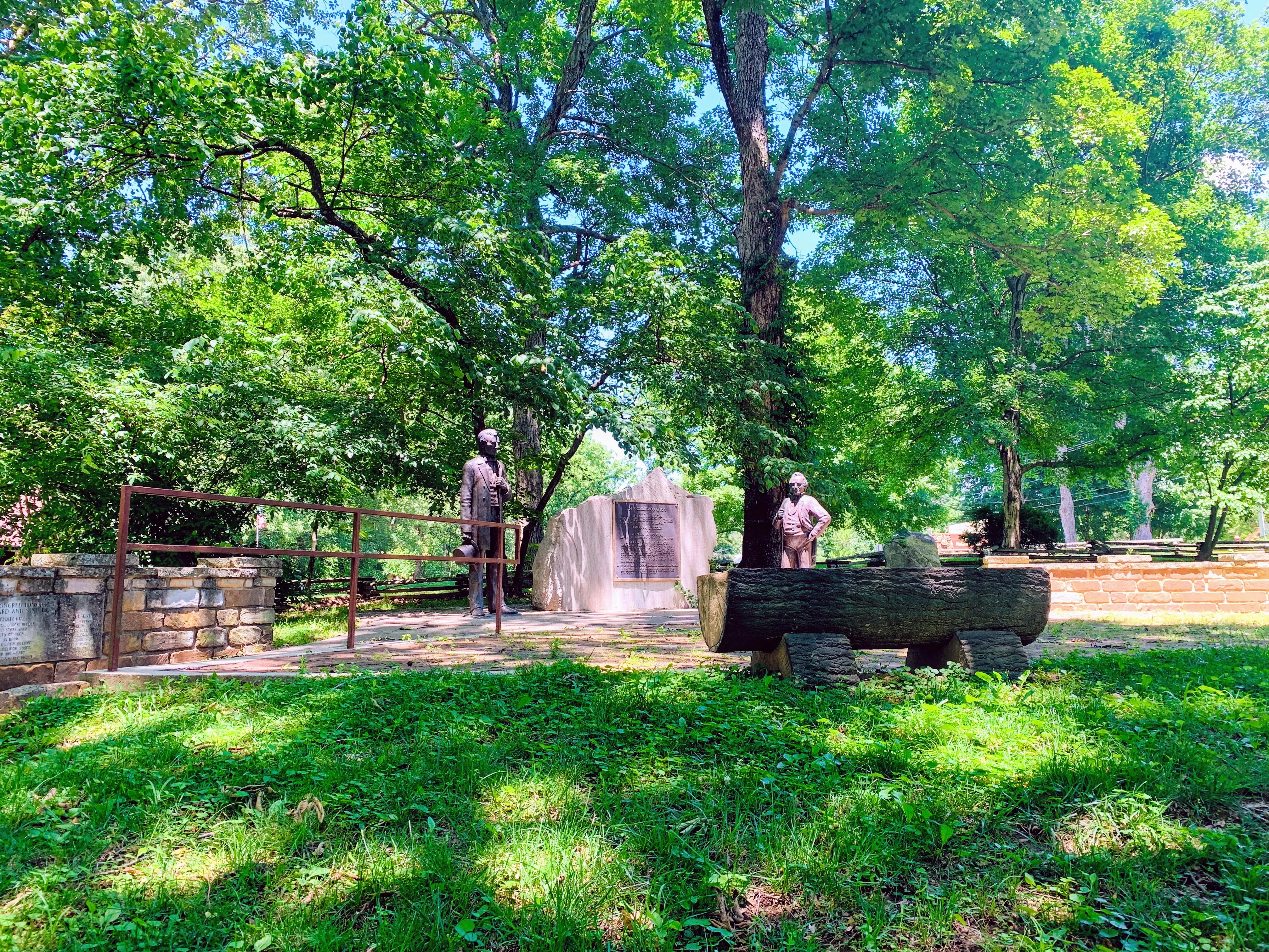 Trail Run at Lincoln Memorial Park