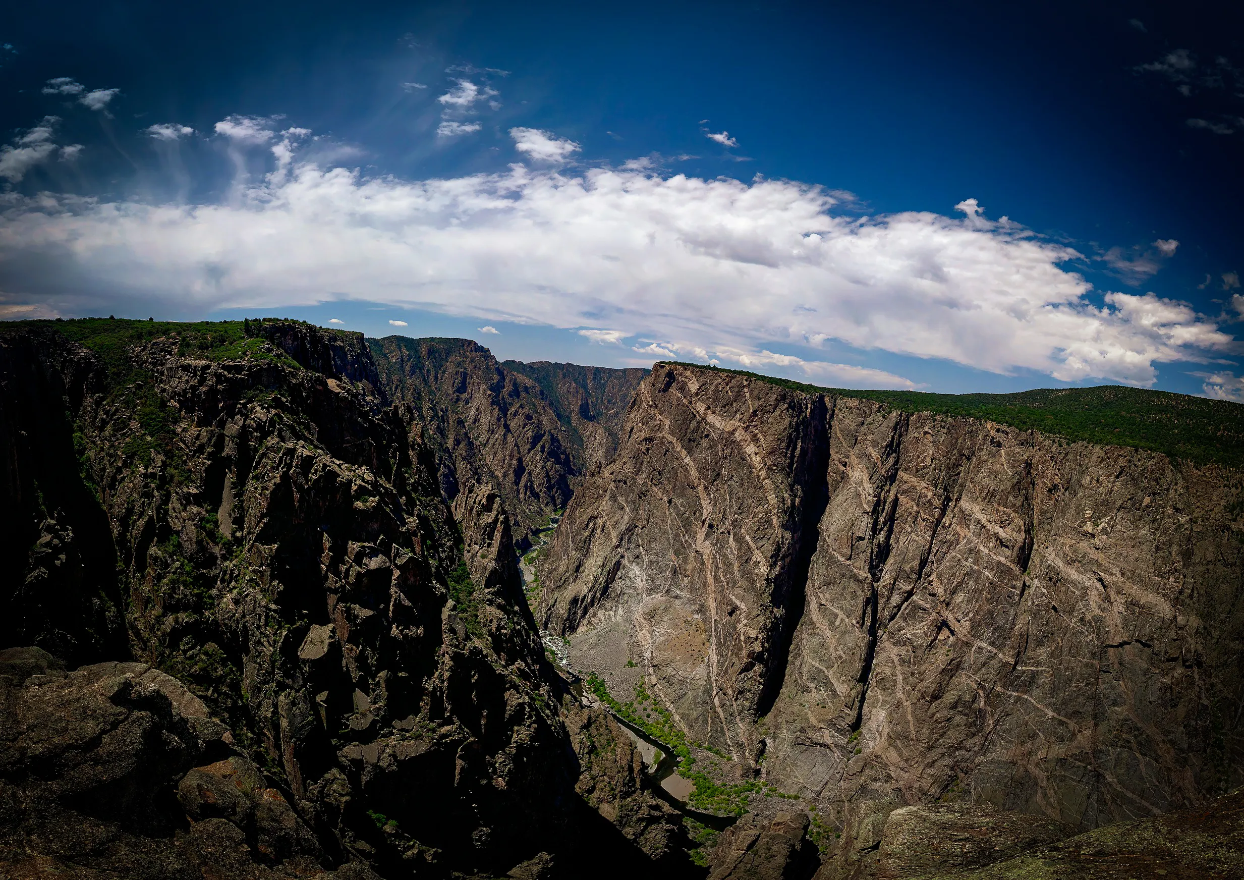 Hike to the Painted Wall