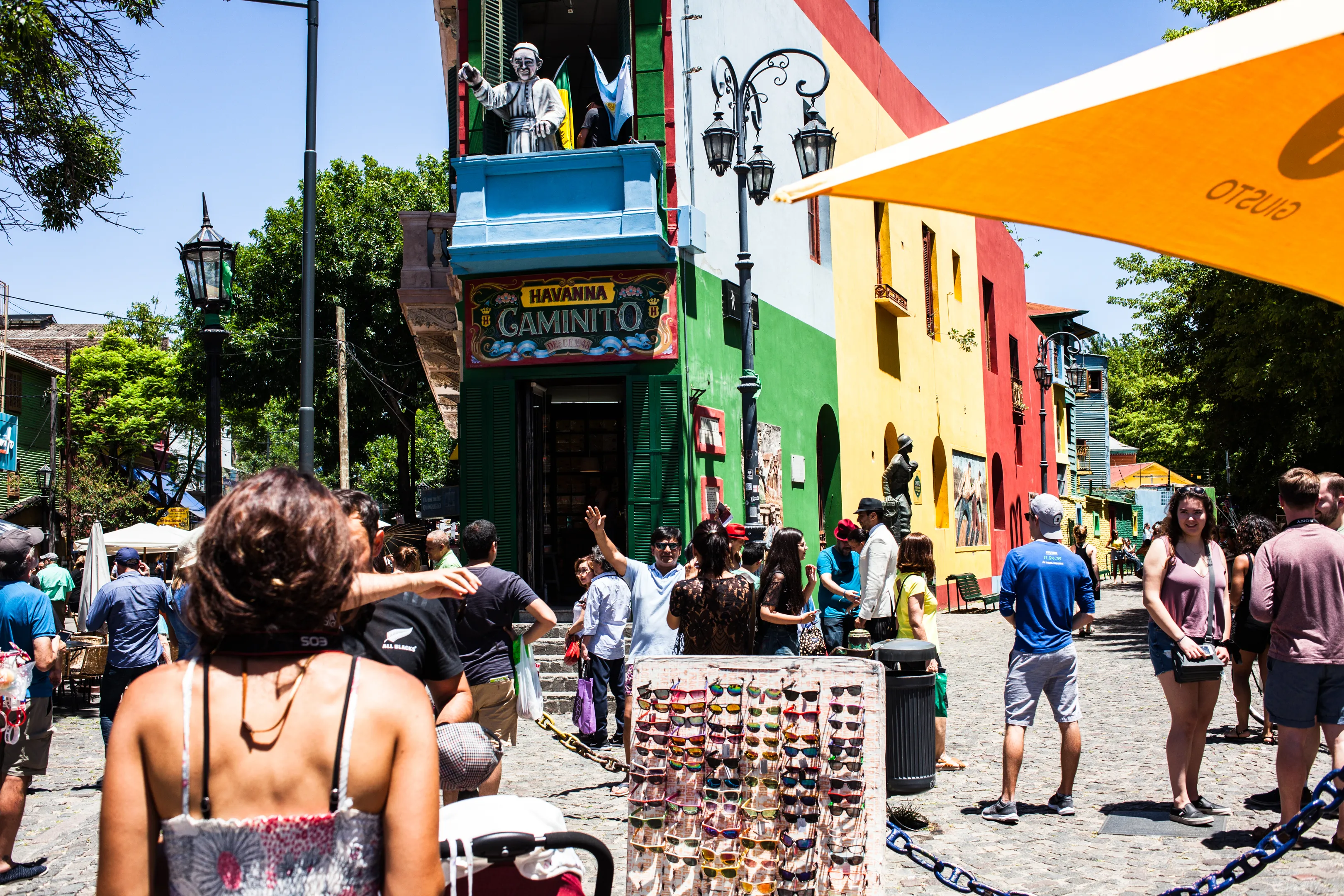 Explore La Boca Neighborhood 