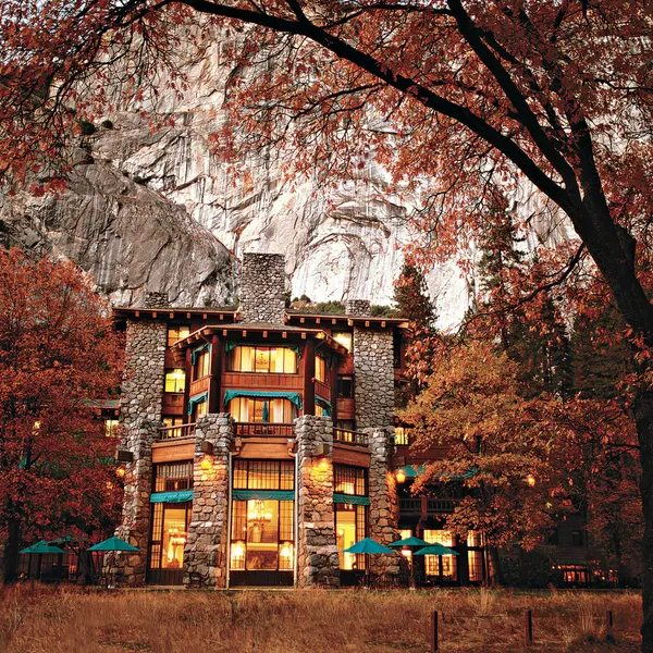 Holiday Gift Guide 2020 - Escapes