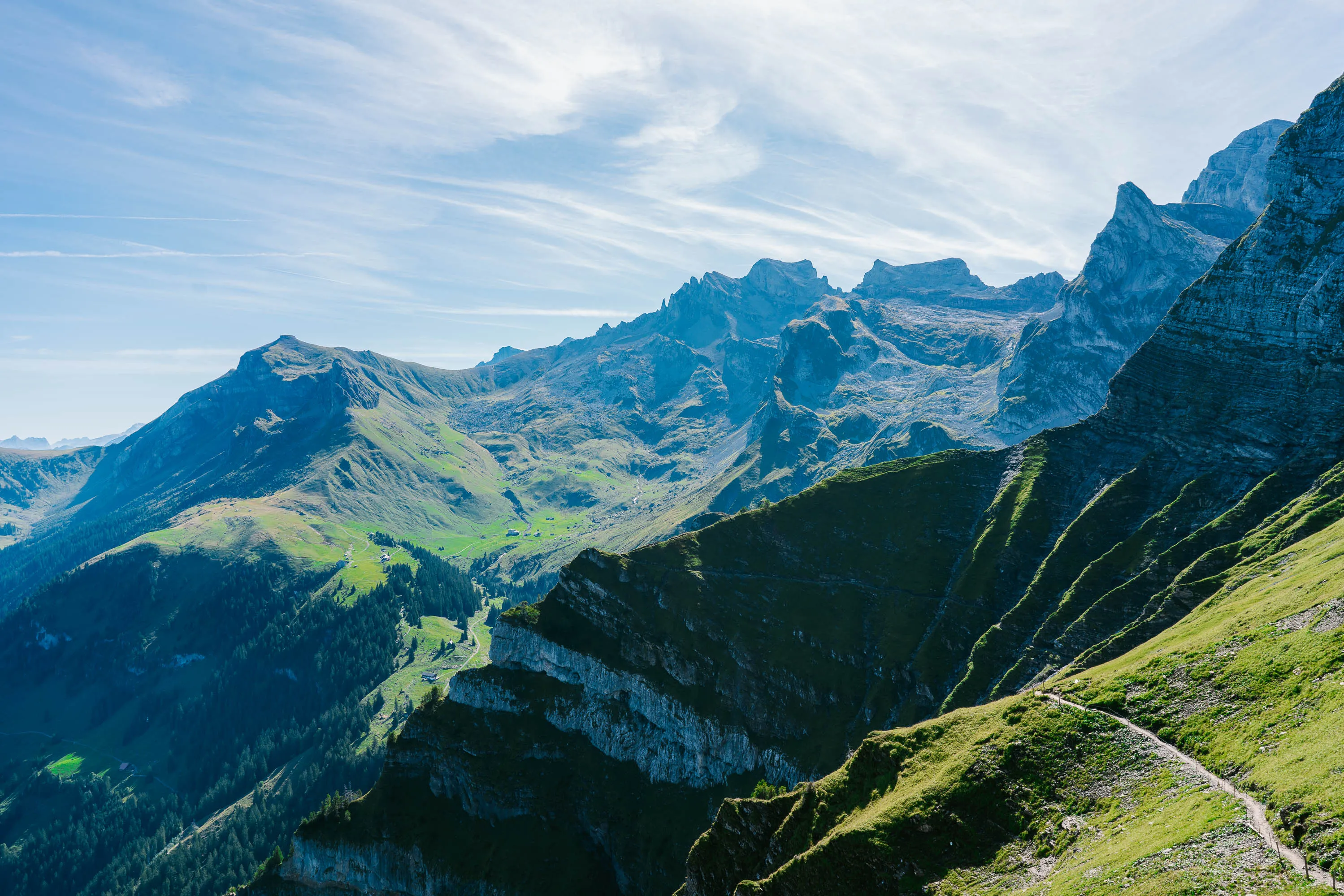 Walenpfad Trail from Brunnihutte