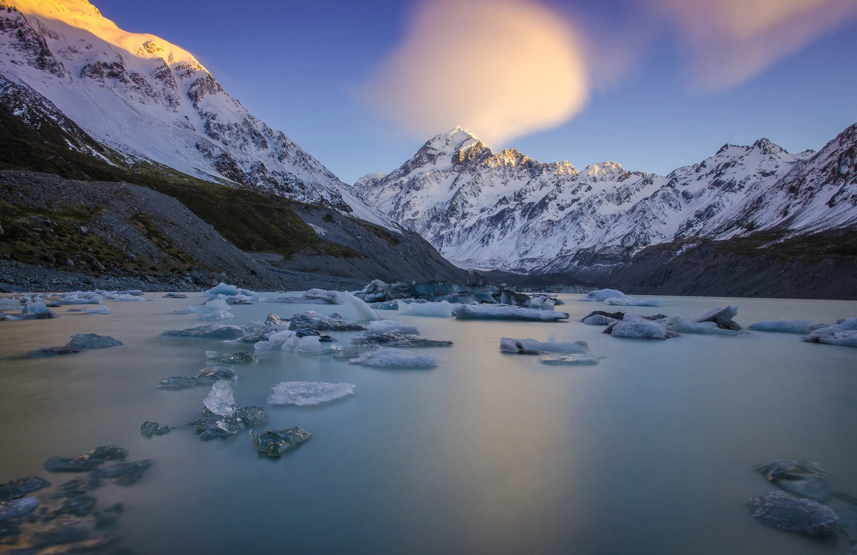 Hike to Hooker Lake 
