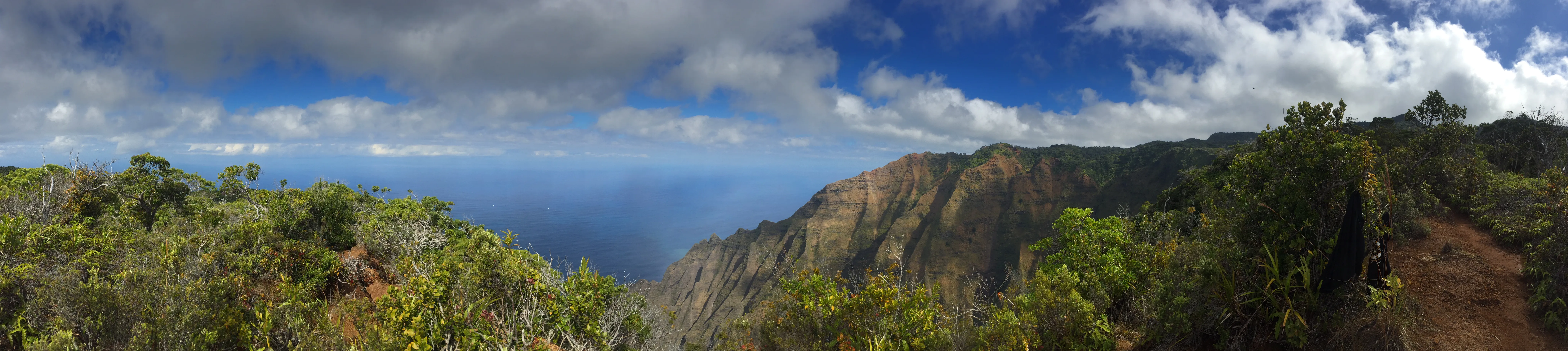 Hike Honopu Ridge 