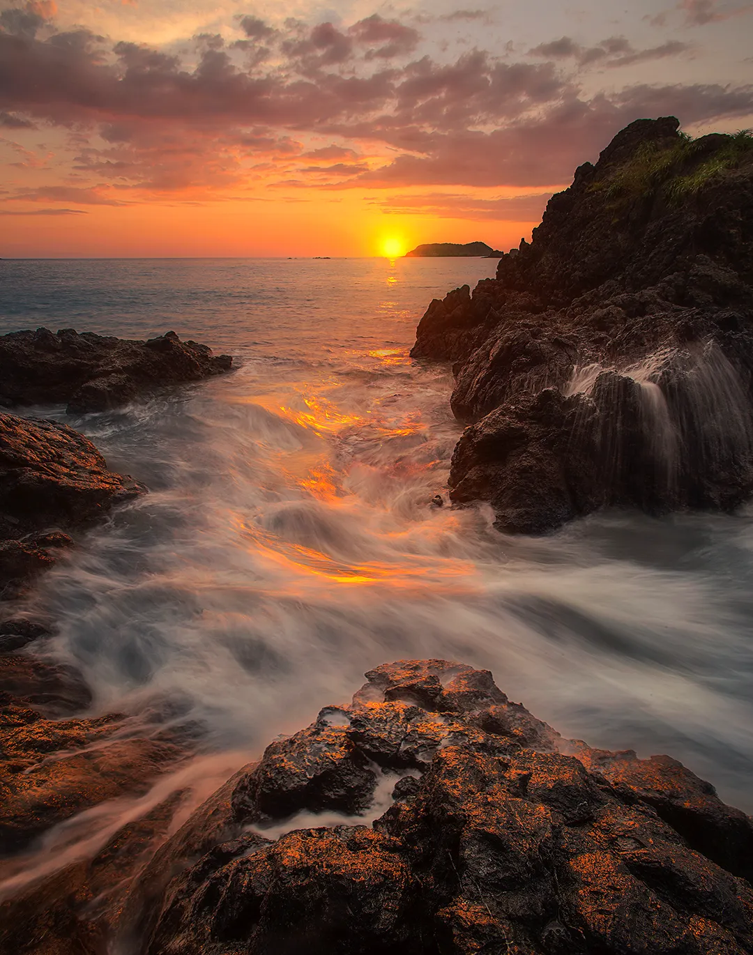 Explore Playa Espadilla Beach