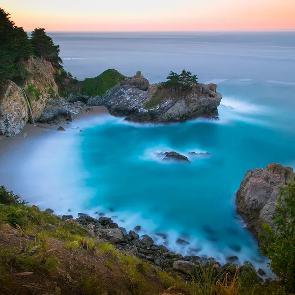 The West Coast's 25 Best Waterfalls