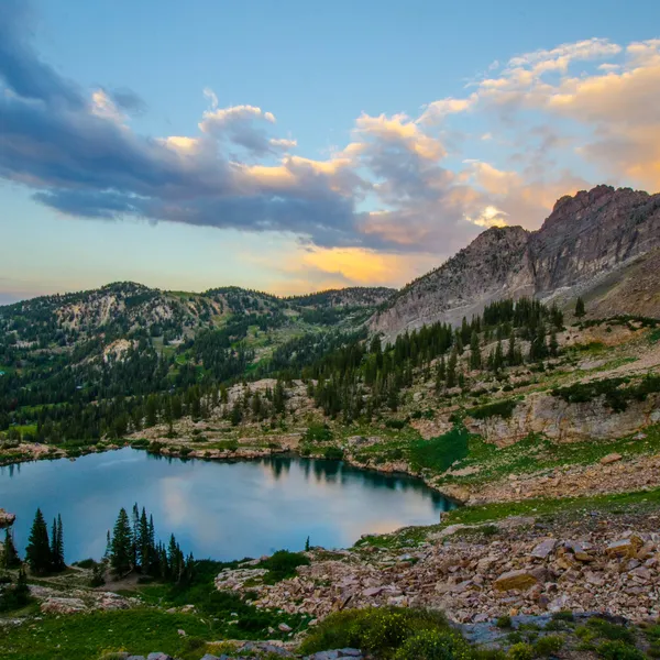 10 Must-Do Hikes Near Salt Lake City