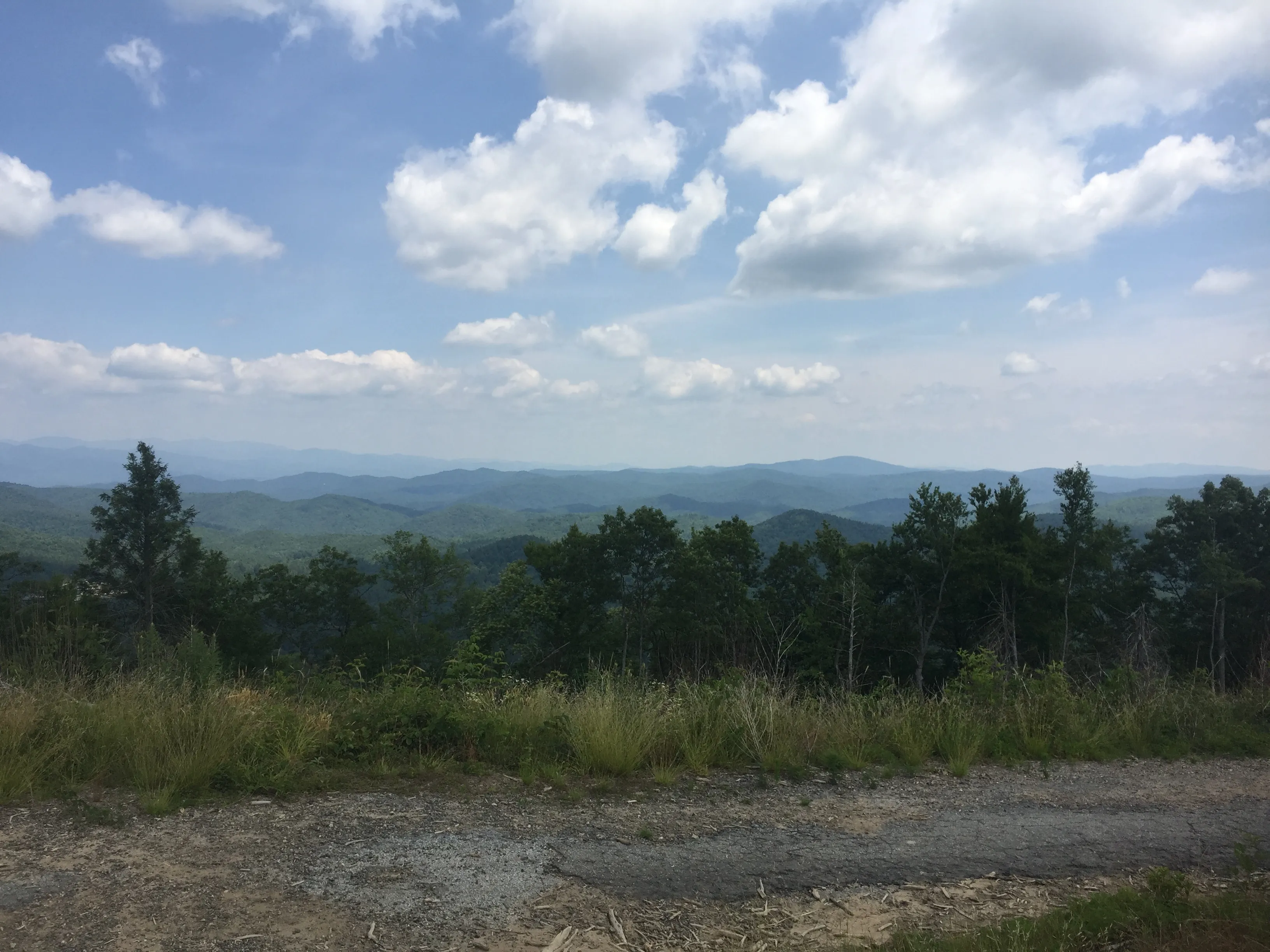 Summit Sassafras Mountain