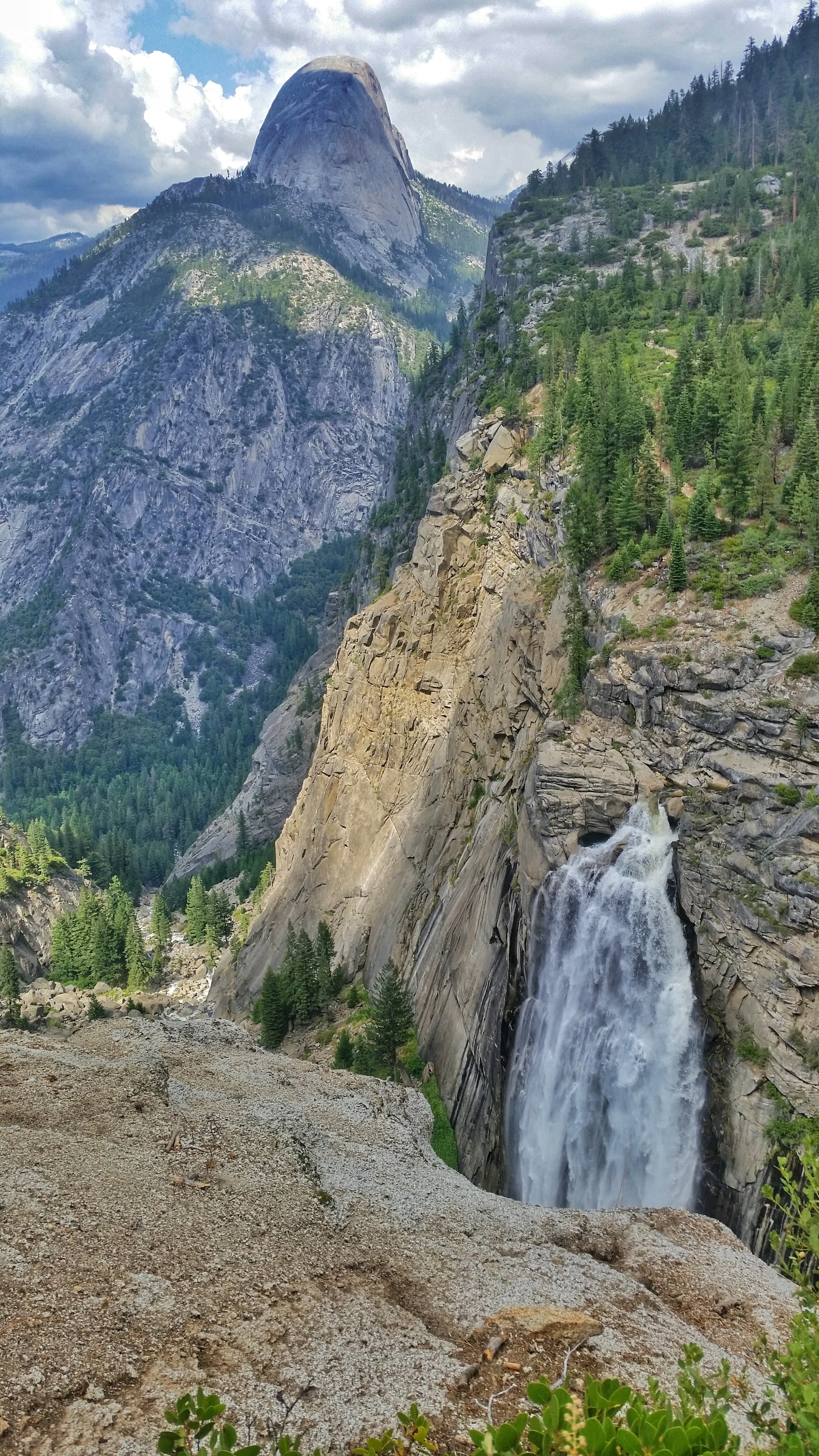 Illilouette Falls in Yosemite National Park