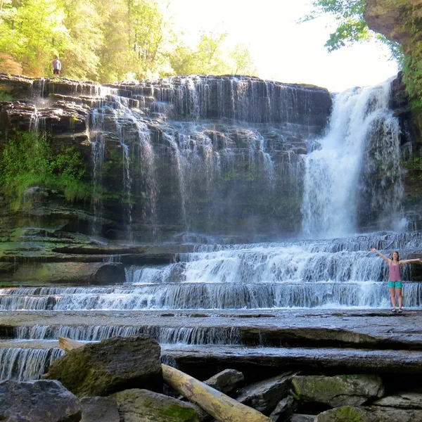 The Ultimate Road Trip Through Eastern Tennessee's Waterfall Haven