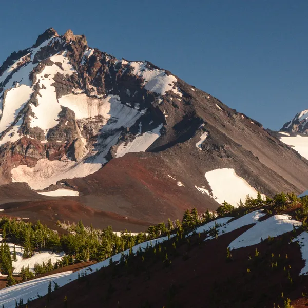  The Wonder That Surrounds Oregon's Yapoah Crater 