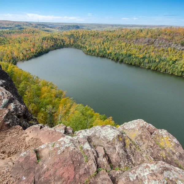 5 Scenic Fall Hikes along Minnesota's North Shore