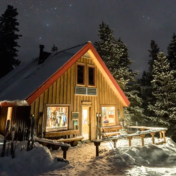 10 Must-Do Winter Hut Adventures in Colorado