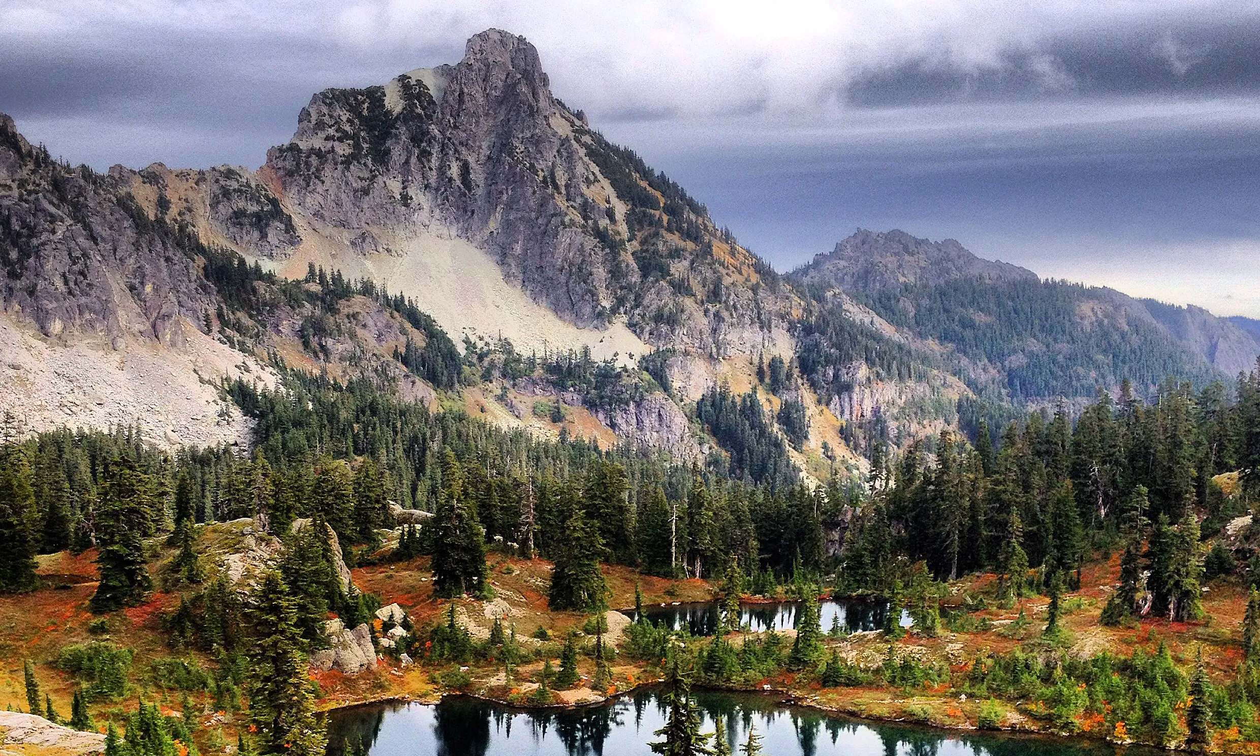 Lila Lakes via Rachel Lakes Trail