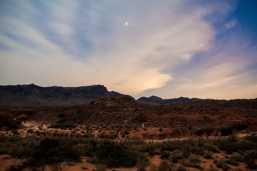 Hiking Charlie's Spring in The Valley of Fire