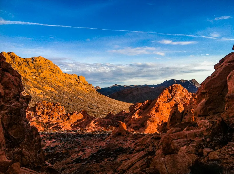 Hike the Pinnacle Loop in the Valley of Fire