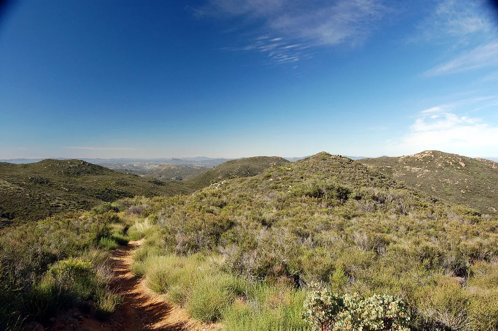 Hiking the Laguna Hills via the PCT