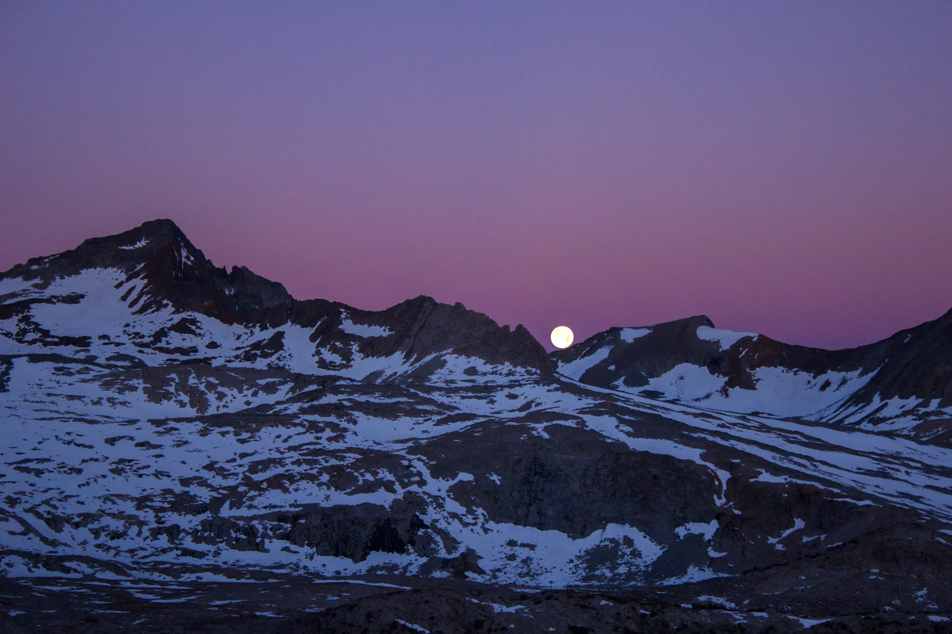 Tulomne Meadows to Donohue Pass via JMT