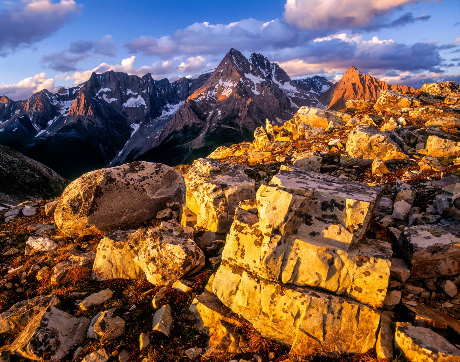 Hike to Jumbo Pass