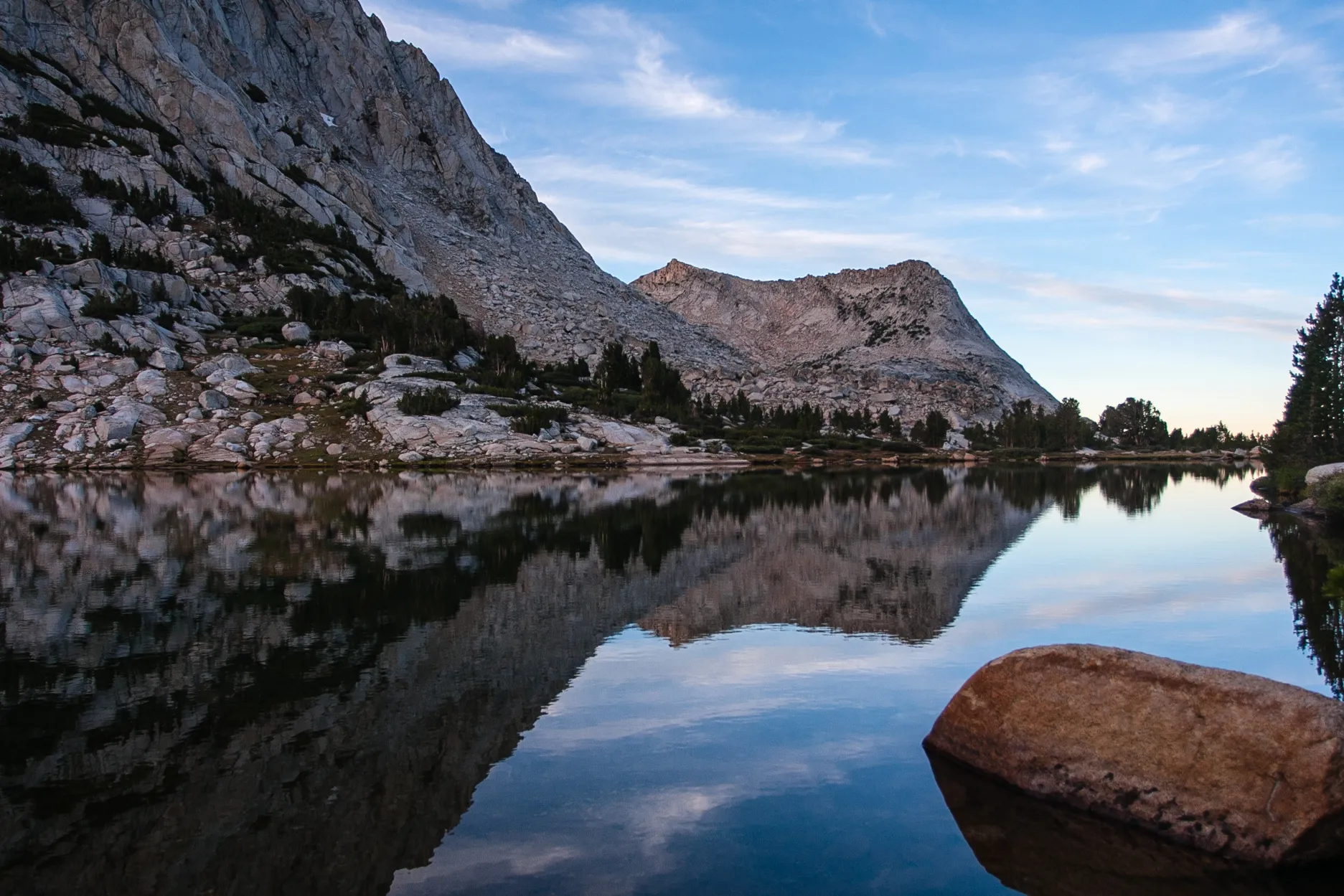 Fletcher Lake and Vogelsang Peak