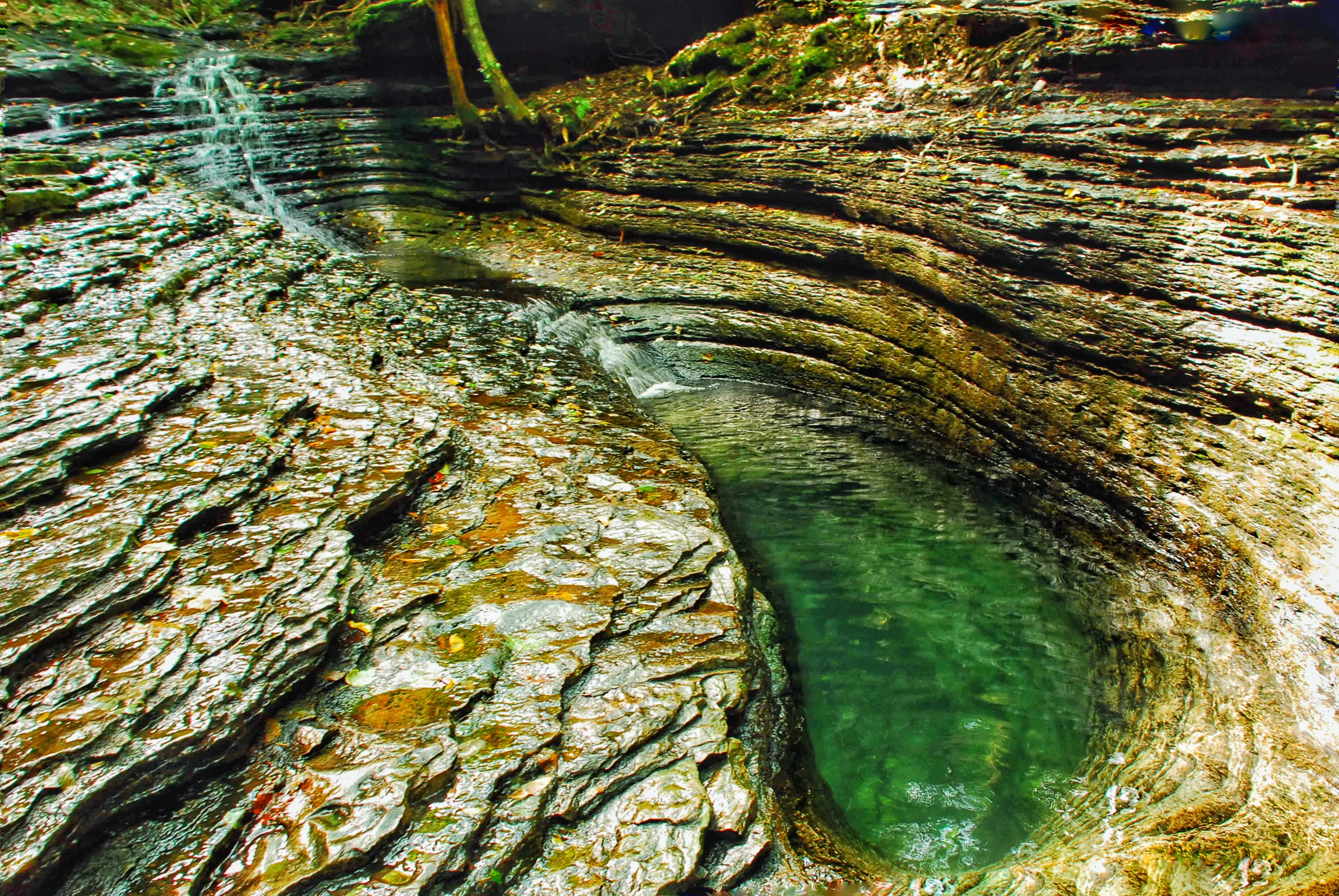 Hike the Devil's Bathtub