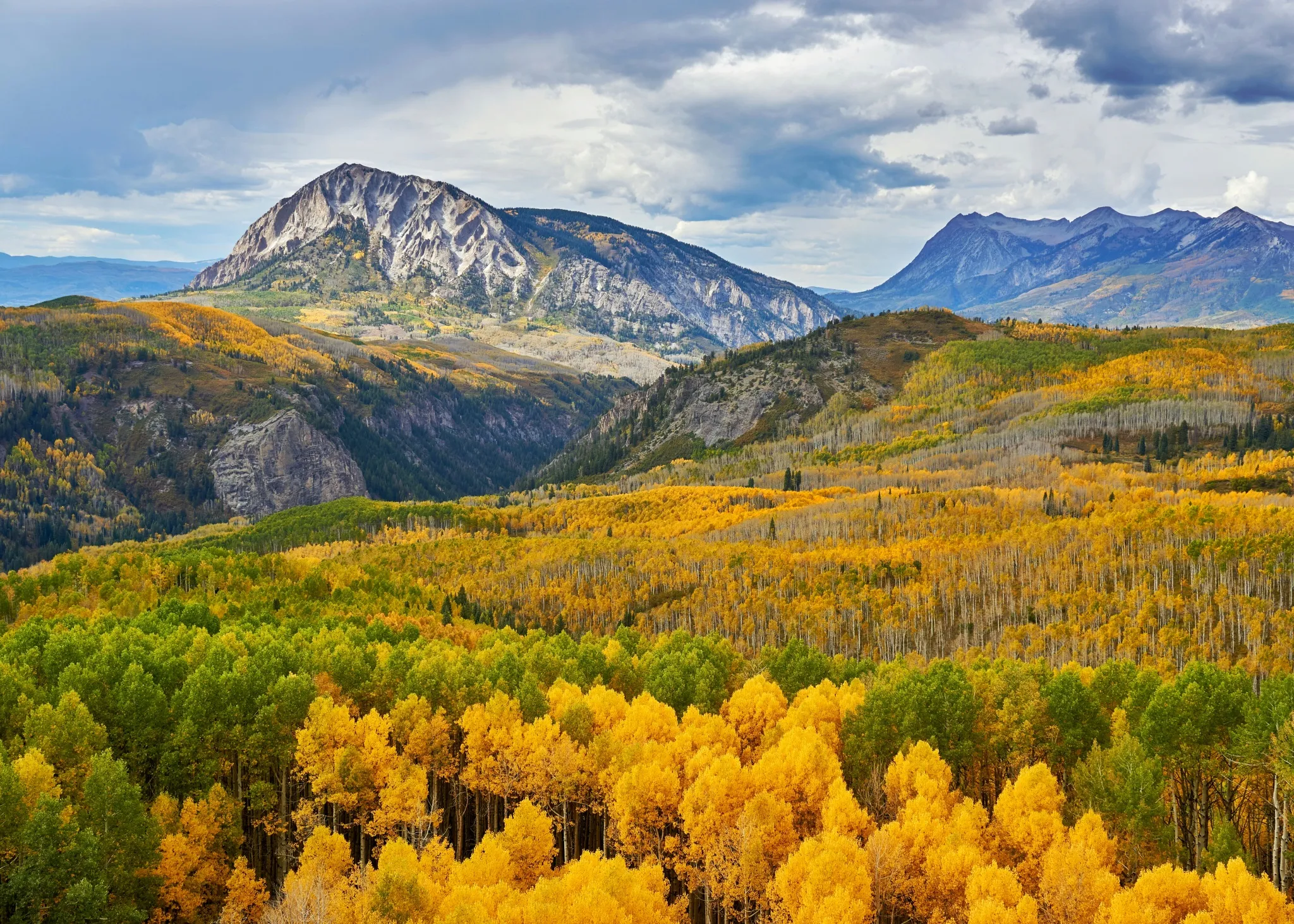 Hike the Dyke to Dark Canyon Loop