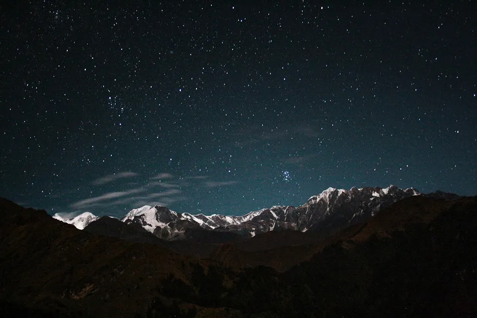 Hike the Roopkund Trek to Skeleton Lake 