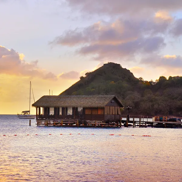 Hike through Pigeon Island National Park