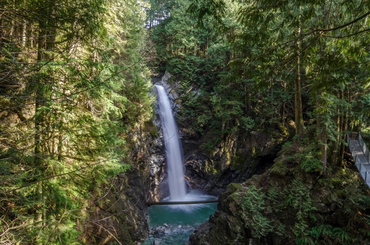 Hike to Cascade Falls, British Columbia