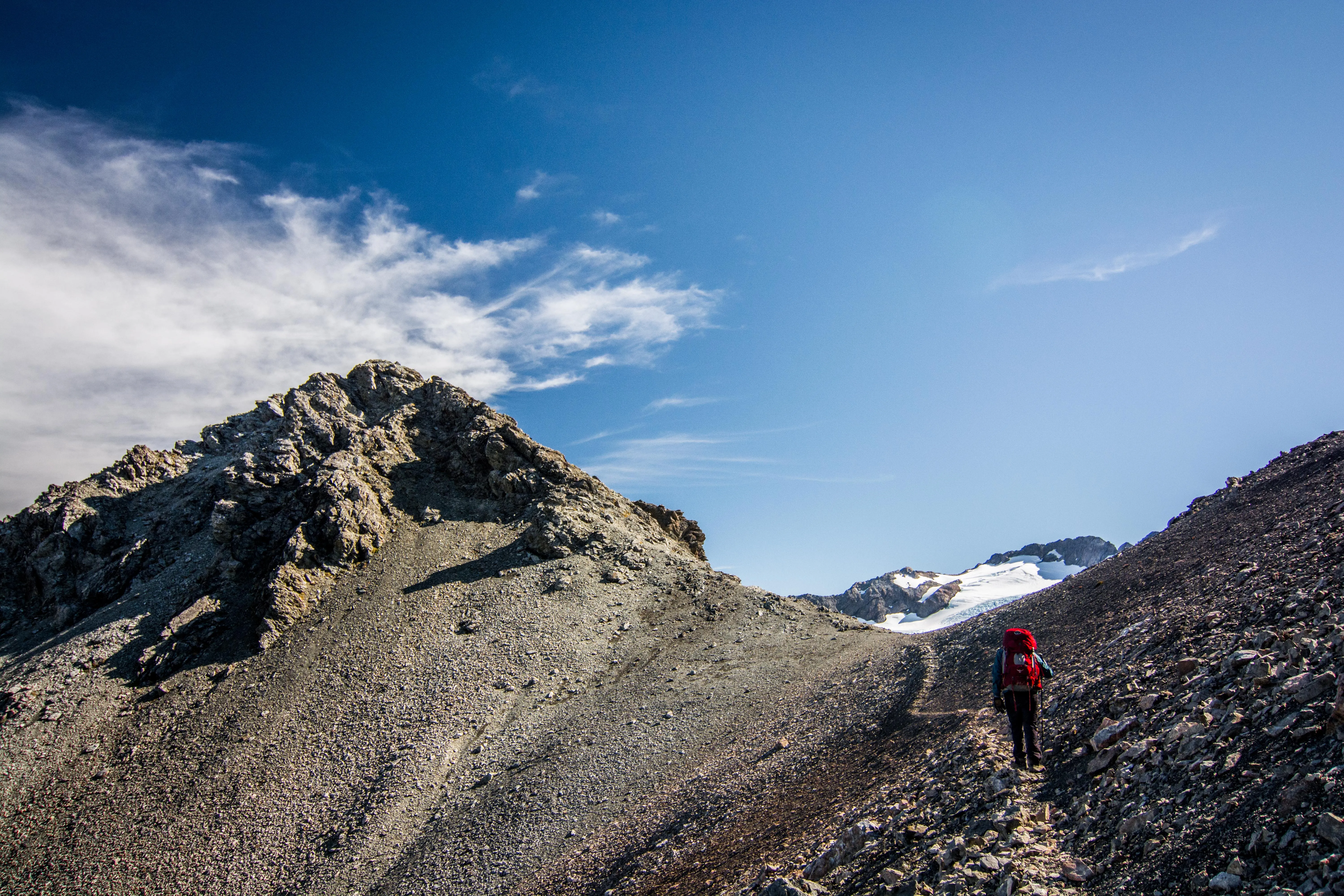 Hike the Avalanche Peak - Crow River Valley Traverse 