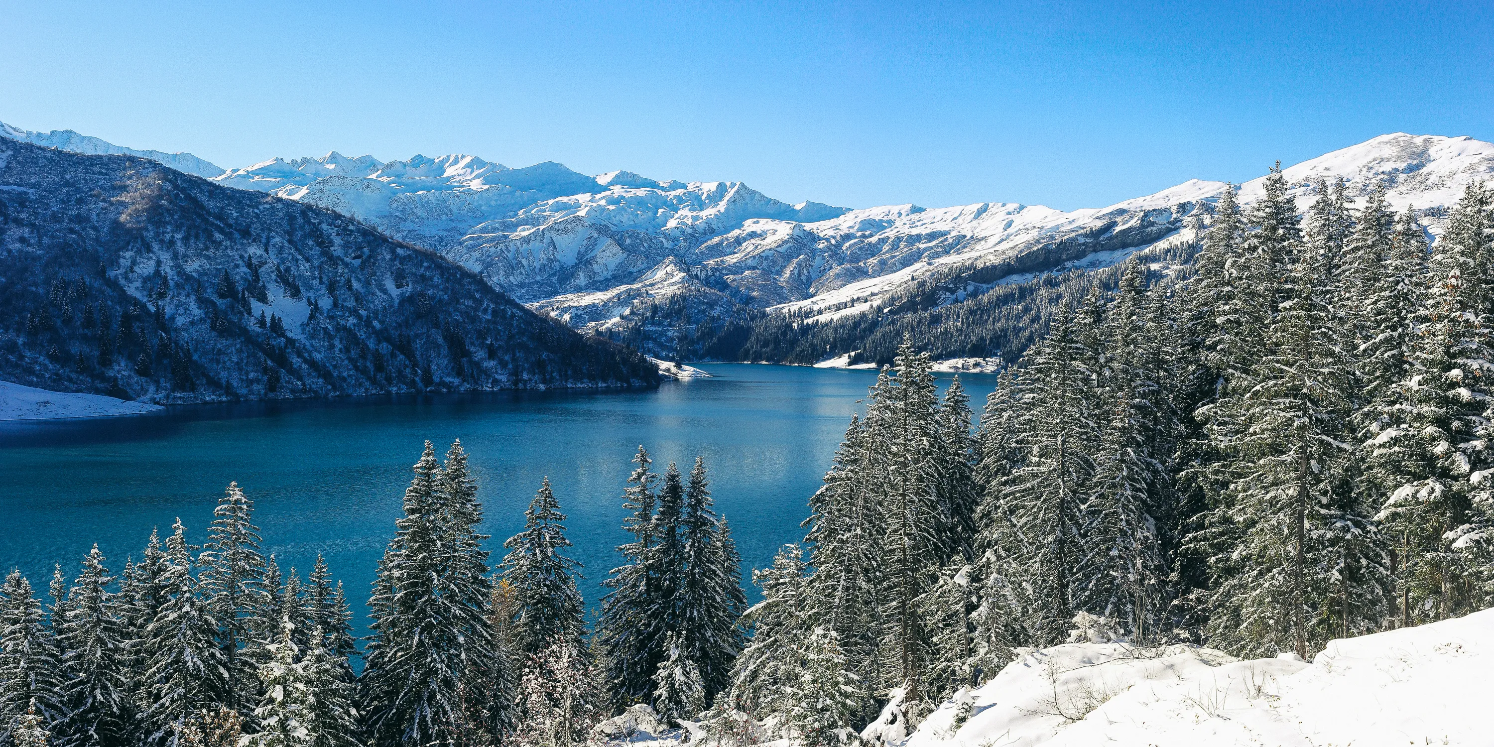 Snowshoe the Cormet de Roselend