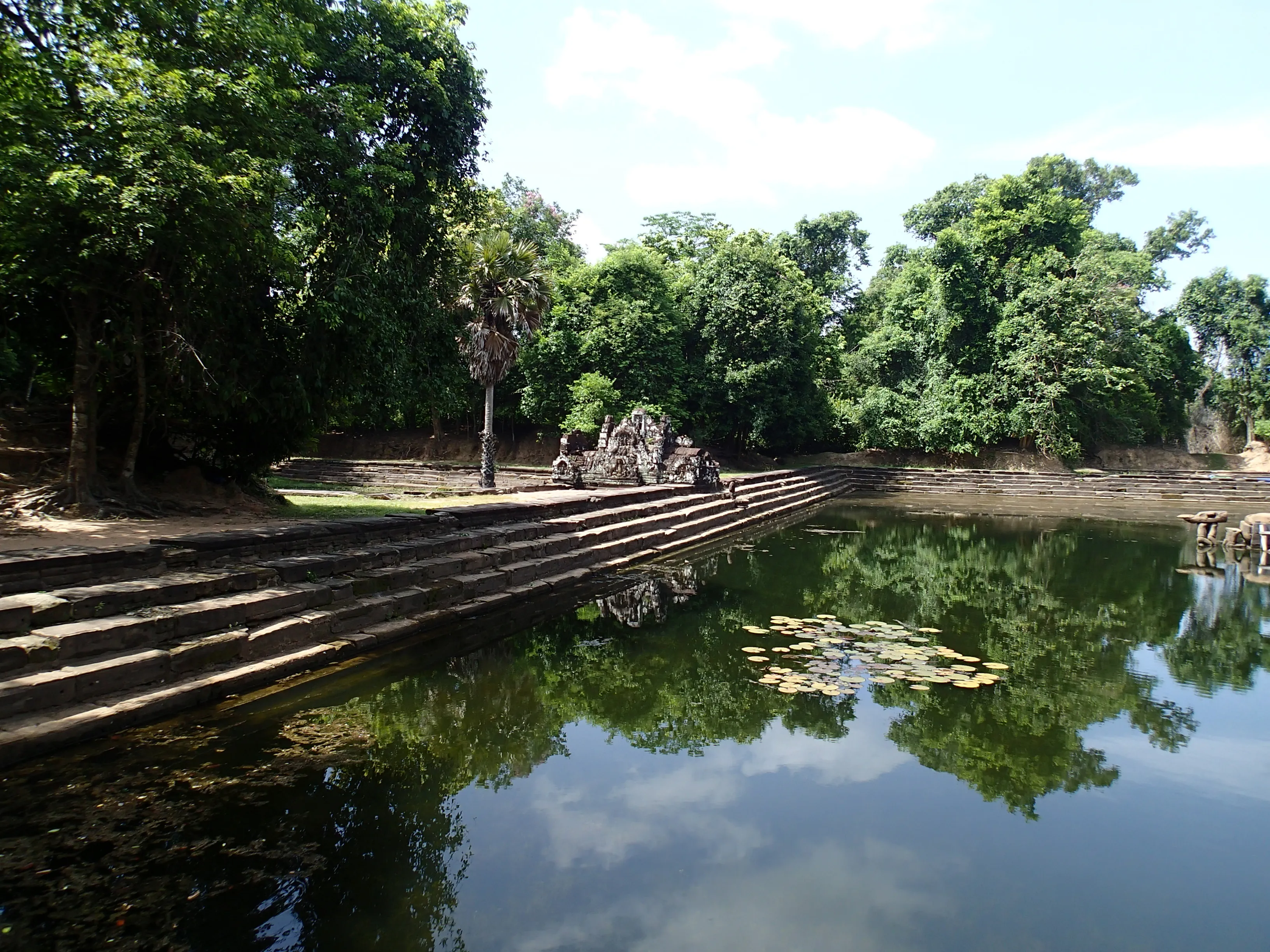 Explore Neak Pean - Ancient Healing Center
