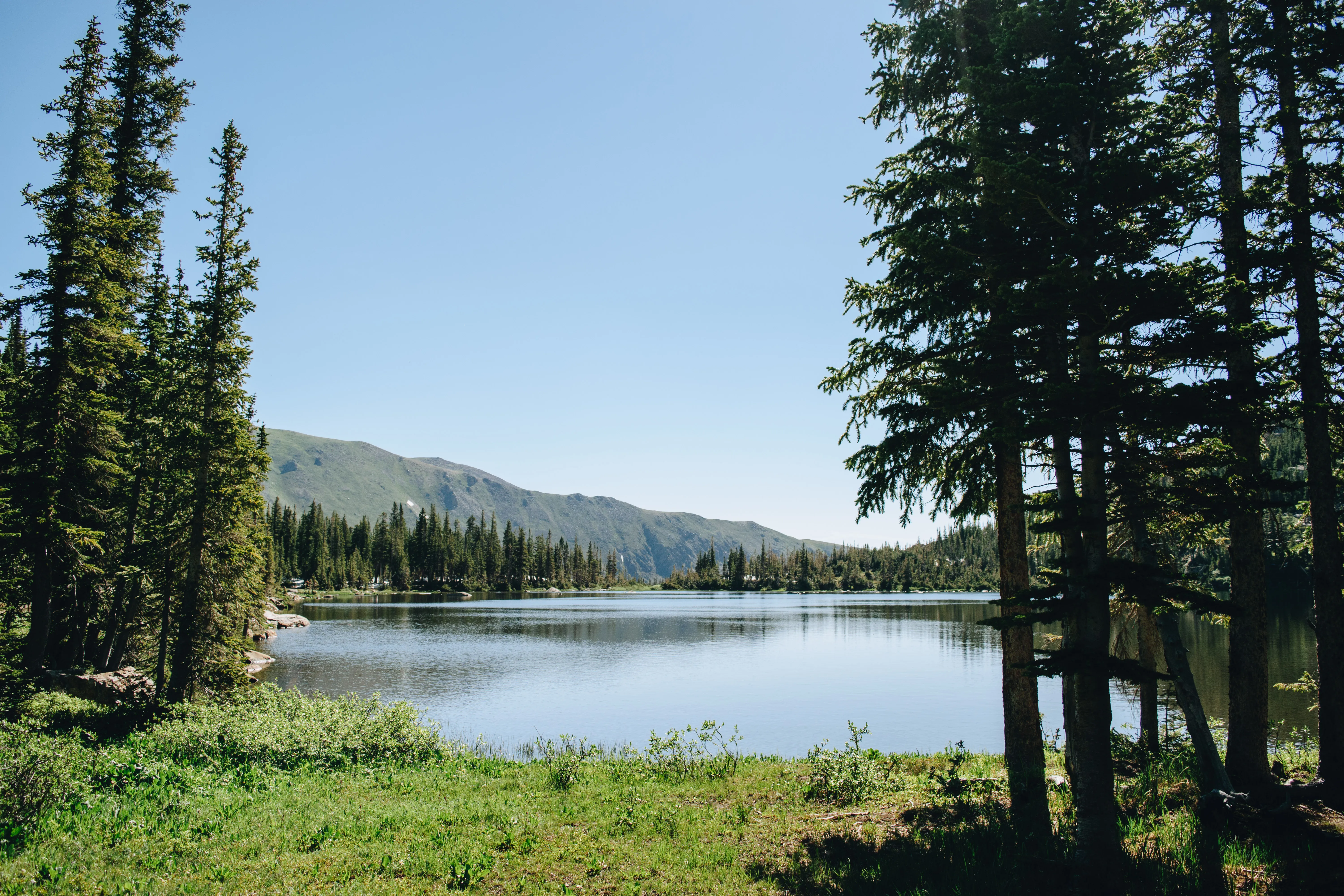 Hike to Diamond Lake in the Indian Peaks Wilderness