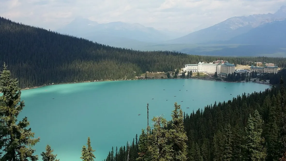 Hike to the Lake Louise Overlook